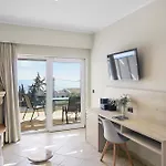 Aparthotel Momento 4*