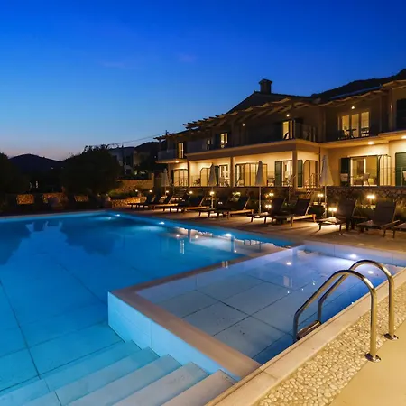 Aparthotel Momento 4*