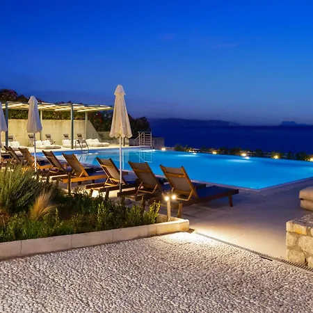 Ξενοδοχείο με διαμερίσματα Momento 4*