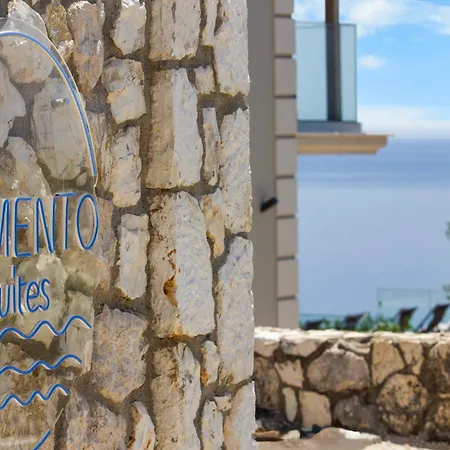 Momento 4* Βλαχάτα