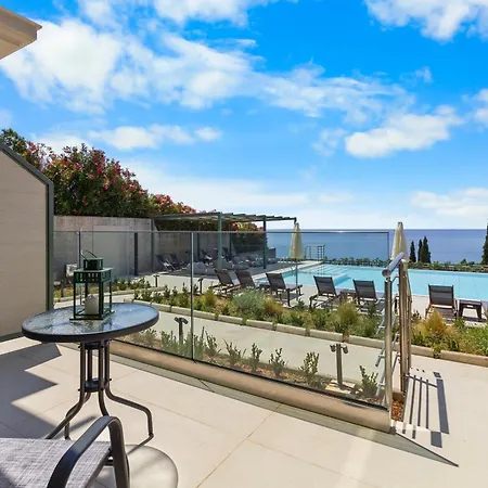 Momento 4* Βλαχάτα