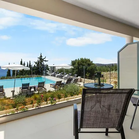 Ξενοδοχείο με διαμερίσματα Momento Βλαχάτα