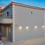 Momento شقة فندقية Vlachata